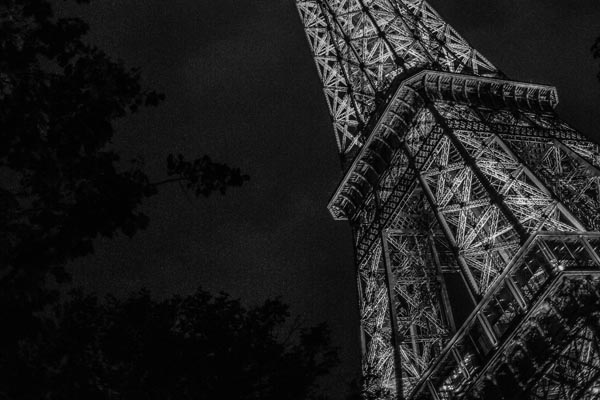Eiffelturm bei Nacht ©Tour Eiffel – Illuminations Pierre Bideau